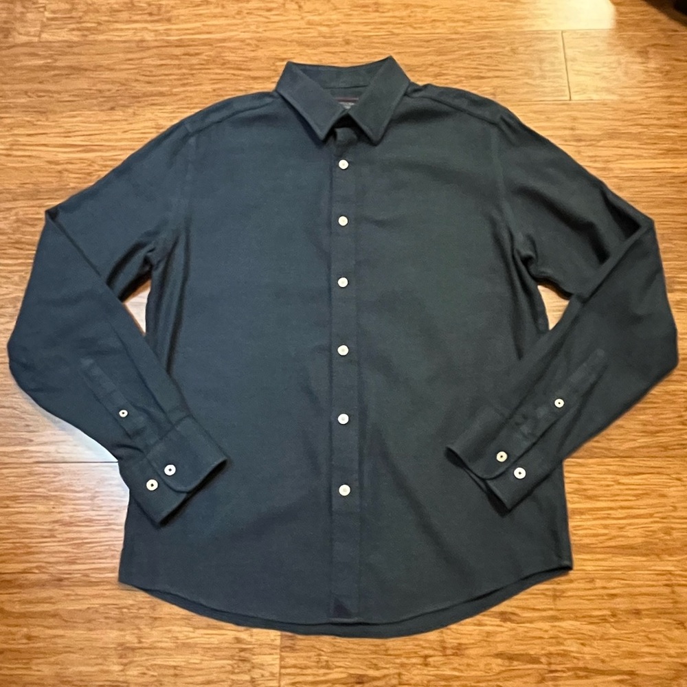 UNTUCKit “Venuto” Slim Fit Wrinkle-Free Button-Down Shirt – Dark Blue – Medium